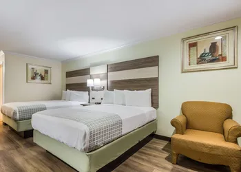Americas Best Value Inn Columbus, TX hotel thumbnail 7