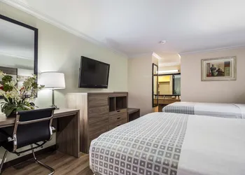 Americas Best Value Inn Columbus, TX hotel thumbnail 8