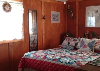 Kennedys Red Barn Inn hotel thumbnail 8