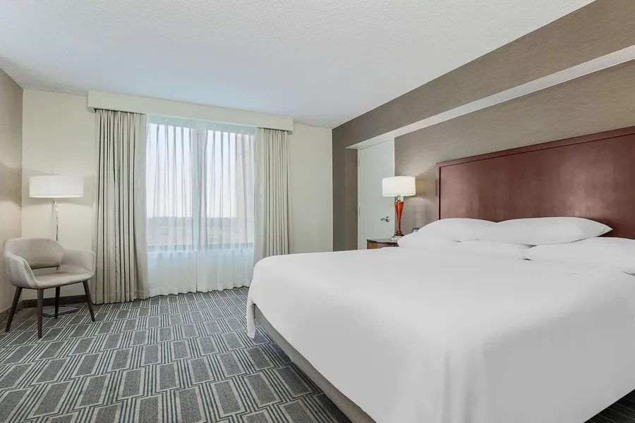 Embassy Suites by Hilton Chicago Lombard Oak Brook hotel detail image 6