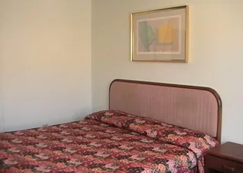 Hometown Inn Galion hotel thumbnail 4