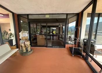 Red Rose Hotel hotel thumbnail 8