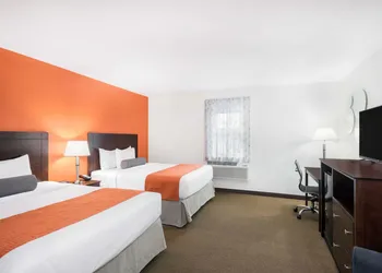 Howard Johnson by Wyndham Quincy/Boston hotel thumbnail 7