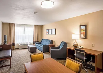 Comfort Inn & Suites Independence hotel thumbnail 5