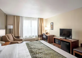 Comfort Inn & Suites Independence hotel thumbnail 8