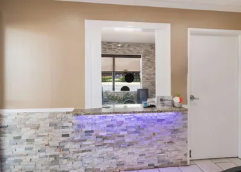 Best Western McKenzie hotel thumbnail 2