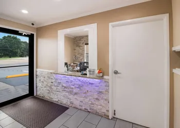 Best Western McKenzie hotel thumbnail 3