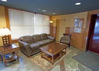 White Crystal Inn hotel thumbnail 3