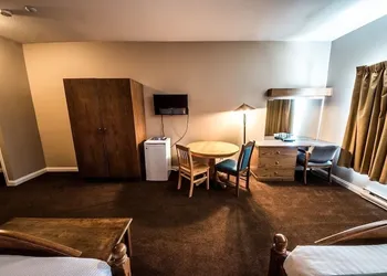White Crystal Inn hotel thumbnail 6