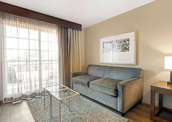 Best Western Cedar Inn & Suites hotel thumbnail 5