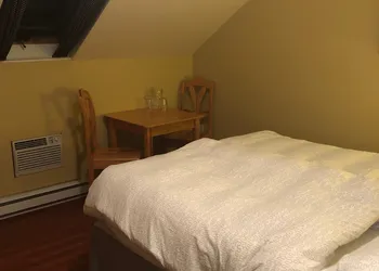 Crowsnest Vineyards Guesthouse hotel thumbnail 5