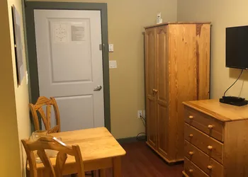 Crowsnest Vineyards Guesthouse hotel thumbnail 7