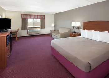 AmericInn by Wyndham Iowa Falls hotel thumbnail 5