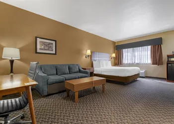 Best Western Plus Shamrock Inn & Suites hotel thumbnail 4