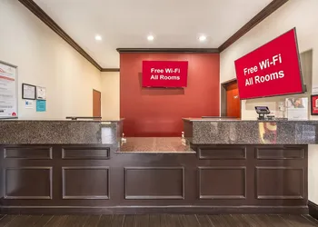 Red Roof Inn & Suites Sulphur Springs hotel thumbnail 4