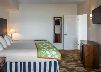 Island Inn & Suites, an Ascend Collection Hotel hotel thumbnail 4