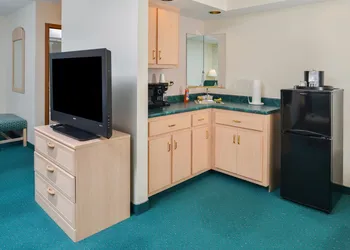 Americas Best Value Inn & Suites Bluffton hotel thumbnail 4