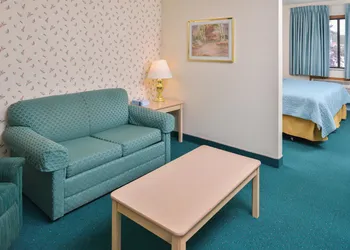 Americas Best Value Inn & Suites Bluffton hotel thumbnail 5