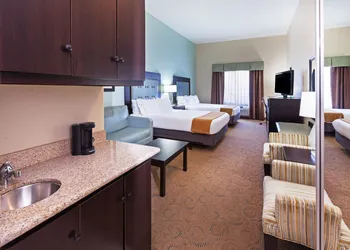 Holiday Inn Express Hotel & Suites Victoria by IHG hotel thumbnail 7