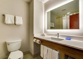 Holiday Inn Express Vincennes by IHG hotel thumbnail 4
