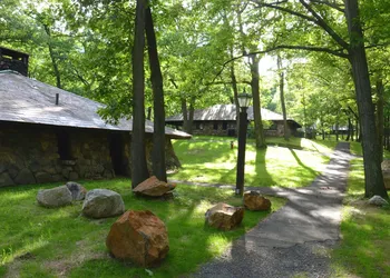Overlook Lodge at Bear Mountain hotel thumbnail 6