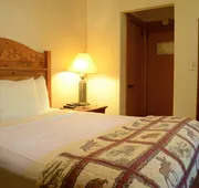 Overlook Lodge at Bear Mountain hotel detail image 7