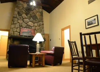 Overlook Lodge at Bear Mountain hotel thumbnail 8