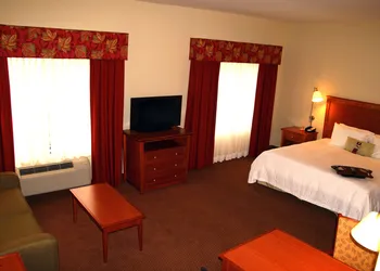 Hampton Inn Clinton hotel thumbnail 8
