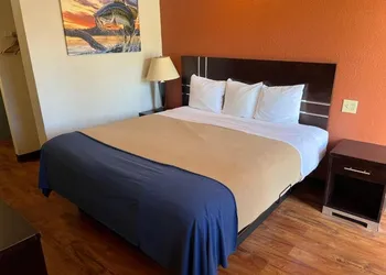 Budget inn hotel thumbnail 2