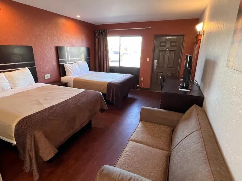 Budget inn hotel detail image 6