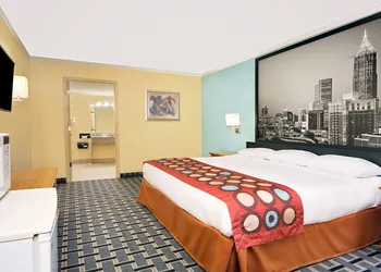 Super 8 by Wyndham Cartersville hotel thumbnail 5