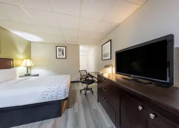Baymont by Wyndham El Dorado hotel thumbnail 7