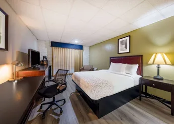 Baymont by Wyndham El Dorado hotel thumbnail 8
