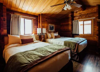 Denali Cabins hotel thumbnail 3