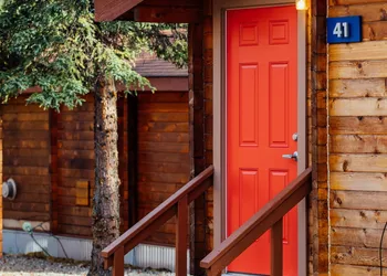 Denali Cabins hotel thumbnail 6