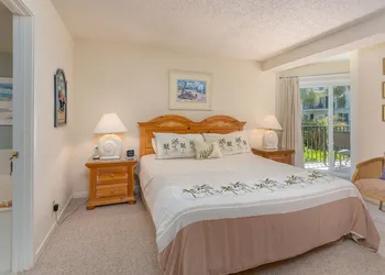 Hodnett Cooper's Beach Club hotel thumbnail 5