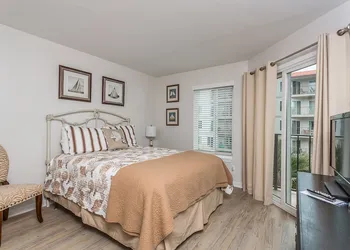 Hodnett Cooper's Beach Club hotel thumbnail 7