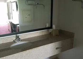 Budget Inn hotel thumbnail 8