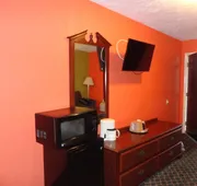 Royal Inn and Suites hotel detail image 7