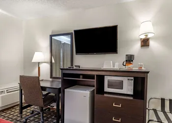 Econo Lodge La Junta hotel thumbnail 4