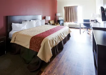 Red Roof Inn PLUS+ Danville, KY hotel thumbnail 6