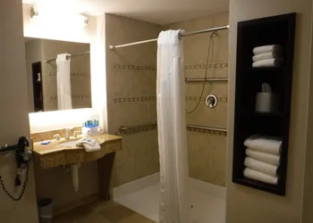 Holiday Inn Express West Jefferson by IHG hotel thumbnail 7