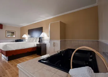 Best Western Smiths Falls Hotel hotel thumbnail 5