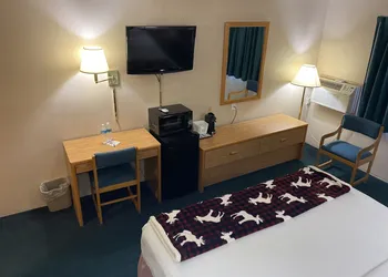 Glendive Lodge hotel thumbnail 6