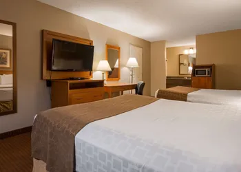 SureStay Plus Hotel By Best Western Salmon Arm hotel thumbnail 4