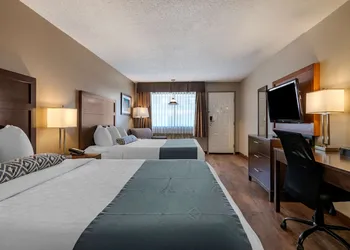 SureStay Plus Hotel By Best Western Salmon Arm hotel thumbnail 6