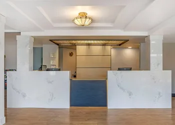 Edgewater Inn and Suites, an Ascend Collection Hotel hotel thumbnail 8