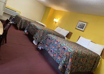 Madill Inn hotel thumbnail 3