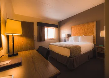 Wrangler Inn hotel thumbnail 4