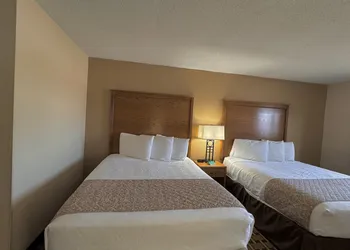 Wrangler Inn hotel thumbnail 8